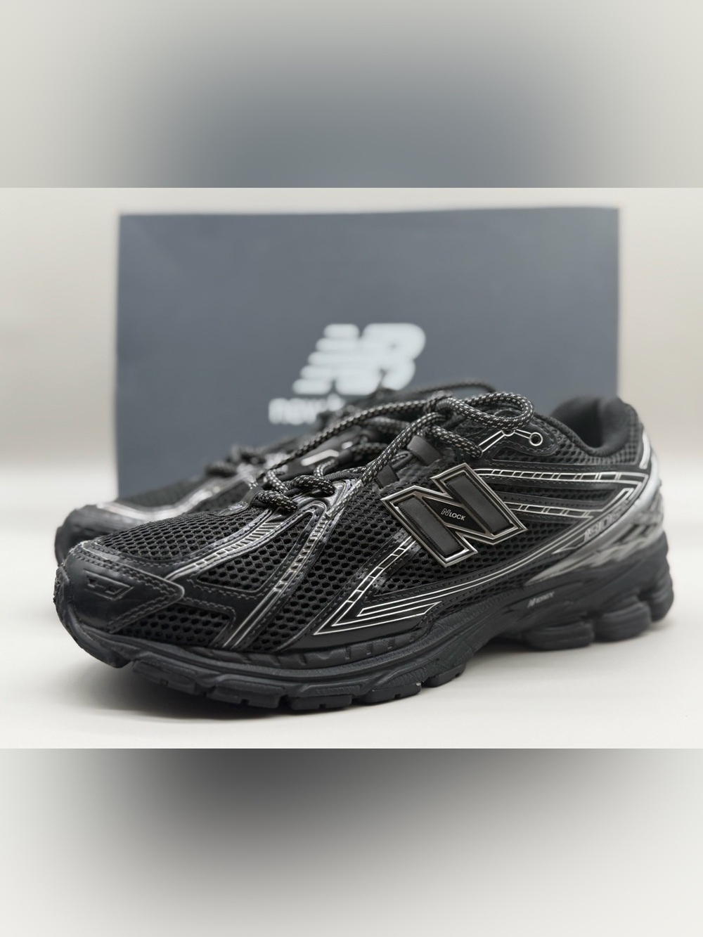 New Balance 1906R Black Grey Silver Sneakers Men’s 11 Women’s 12.5